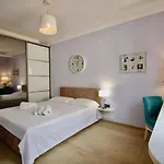 Romantic Lux Vivaldi Svobode Avenue 39