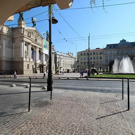 Romantic Lux Vivaldi Svobode Avenue 39