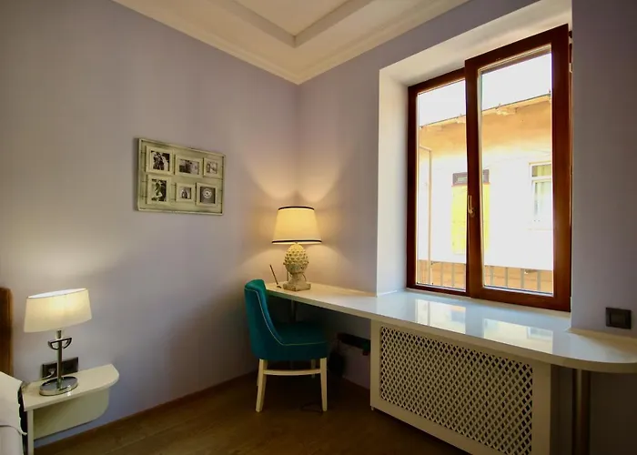 Romantic Lux Vivaldi Svobode Avenue 39