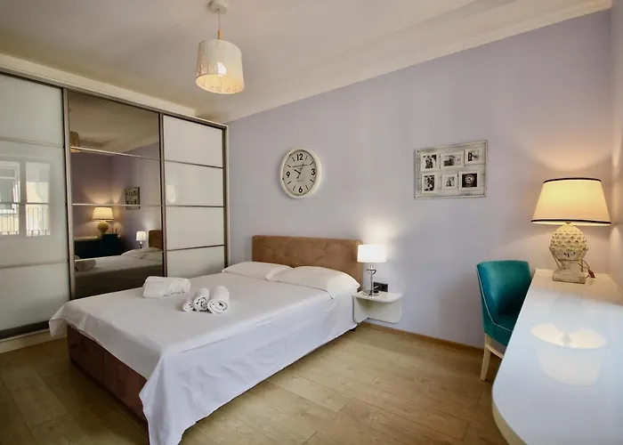 Romantic Lux Vivaldi Svobode Avenue 39